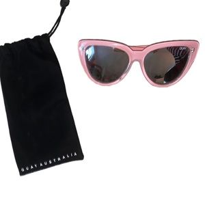 NWOT QUAY Australia pink oversize womens cat eye mirrored sunglasses